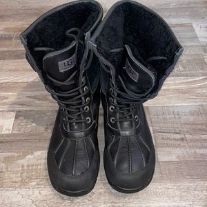 UGG Butte Sz:7
